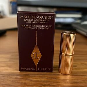 Charlotte Tilbury Matte Revolution Lipstick Mini WALK OF NO SHAME 1.1g